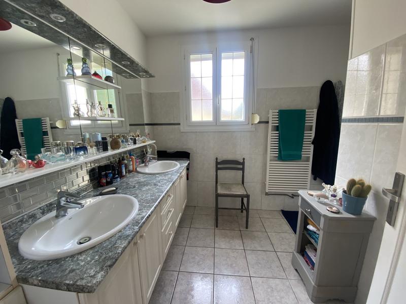 Maison - 120 m² - 5 pièces