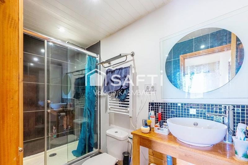 Maison - 250 m² - 9 pièces