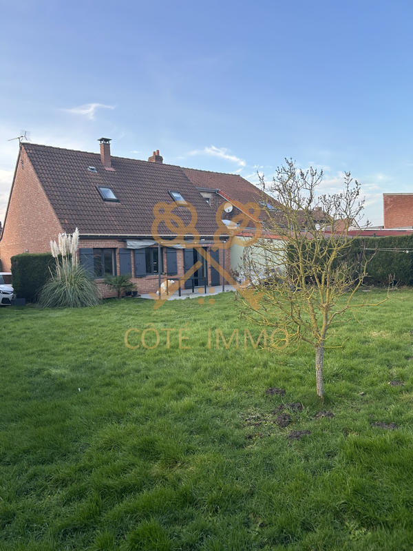 Maison - 95 m² - 5 pièces