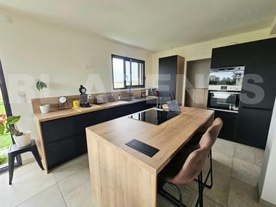 Maison - 134 m² - 6 pièces