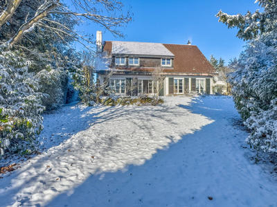 Maison - 230 m² - 9 pièces