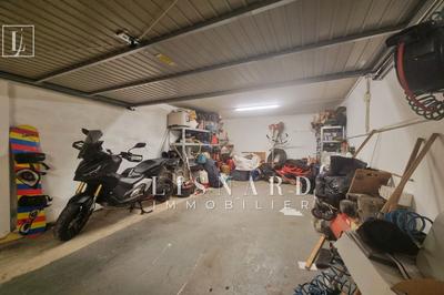 Parking / Garage - 25 m²