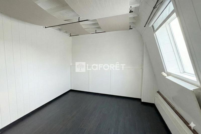 Loft - 185 m² - 5 pièces