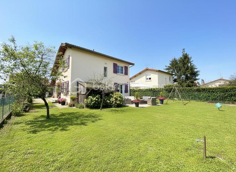 Maison - 105 m² - 6 pièces