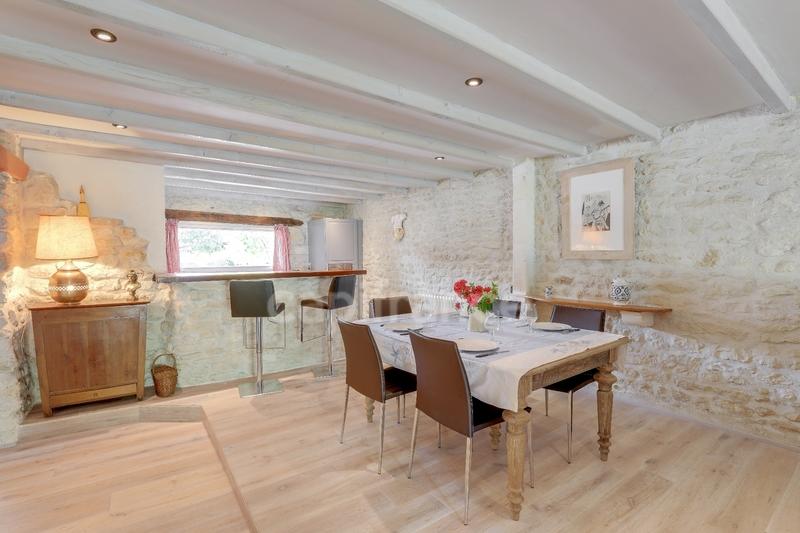 Maison - 267 m² - 8 pièces