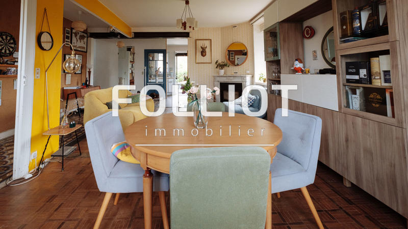 Maison - 226 m² - 9 pièces