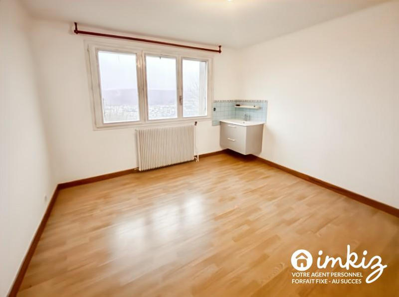 Maison - 210 m² - 10 pièces