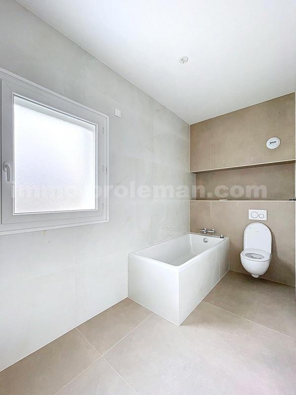 Maison - 94 m² - 5 pièces