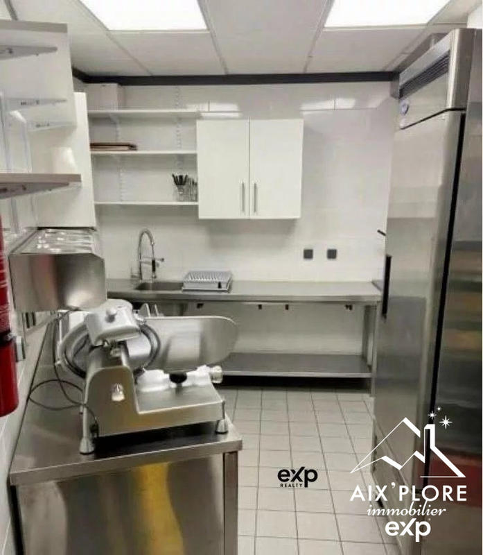 Fonds de commerce - Magasins - 80 m²