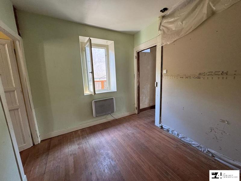 Maison traditionnelle - 199 m² - 6 pièces