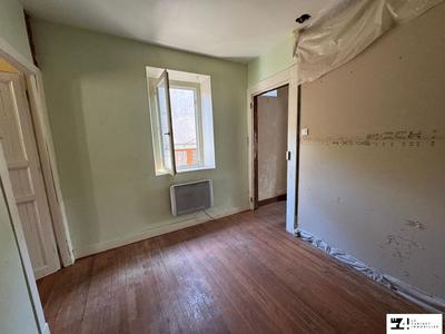 Maison traditionnelle - 199 m² - 6 pièces