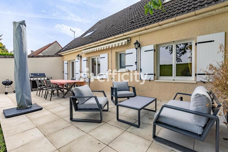 Pavillon - 133 m² - 7 pièces