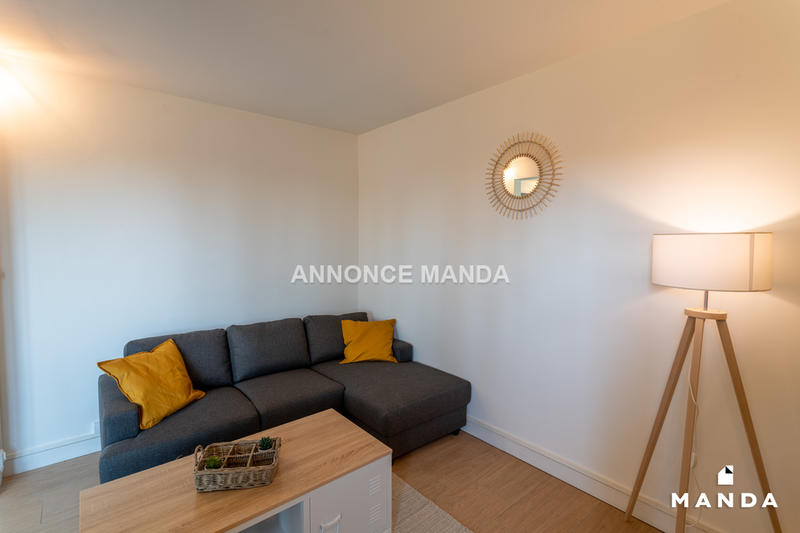 Chambre - 11 m² - 5 pièces