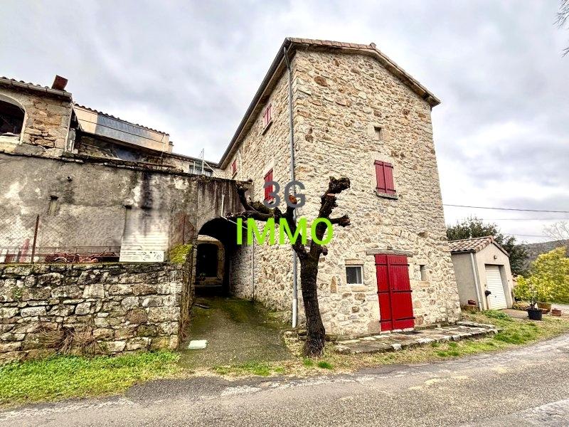 Maison en pierre - 96 m² - 5 pièces