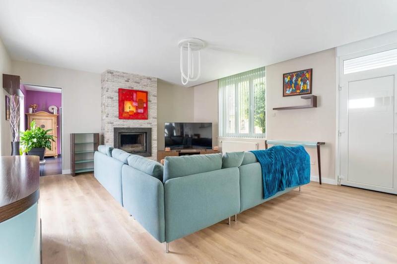 Maison - 280 m² - 10 pièces