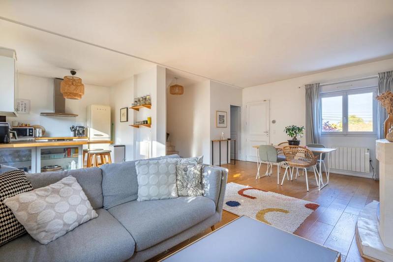 Maison - 90 m² - 5 pièces