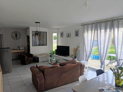 Maison - 93 m² - 5 pièces