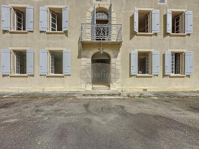 Maison - 298 m² - 6 pièces