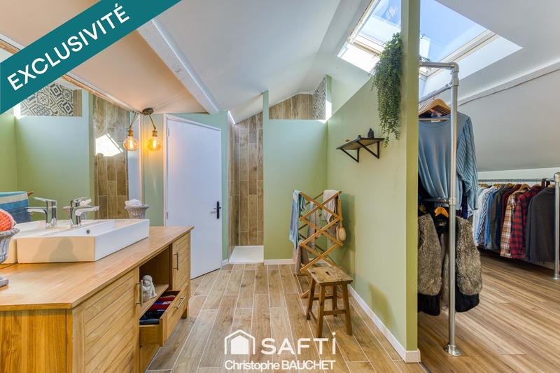 Maison - 252 m² - 5 pièces