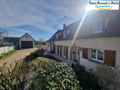 Maison traditionnelle - 150 m² - 8 pièces