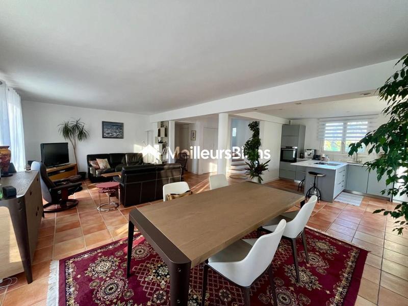 Villa - 175 m² - 8 pièces