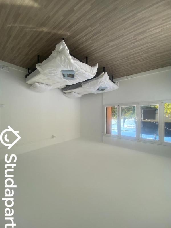 Chambre - 10 m² - 1 pièce