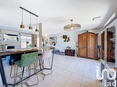 Maison - 167 m² - 7 pièces