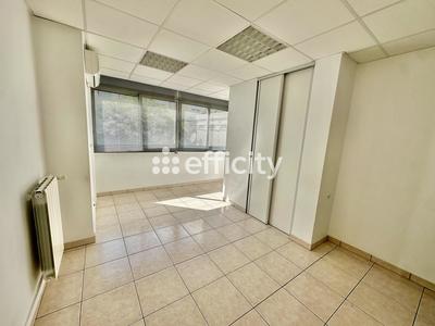 Bureau - 103 m² - 5 pièces