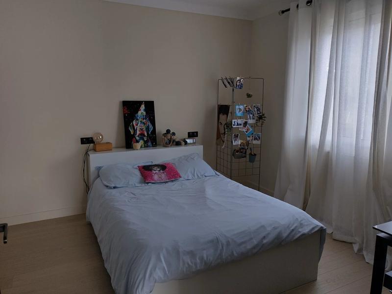 Maison - 235 m² - 8 pièces