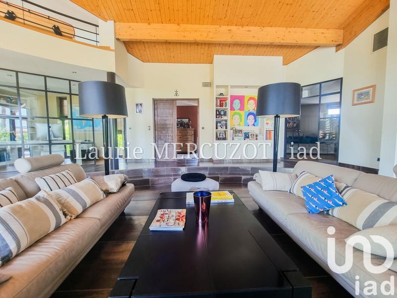 Maison de maîtres - 260 m² - 7 pièces