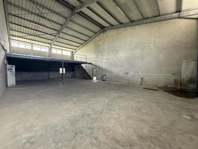 Entrepôt - 1 404 m²