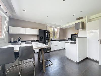 Maison - 163 m² - 6 pièces