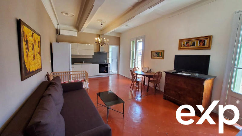 Maison - 430 m² - 18 pièces