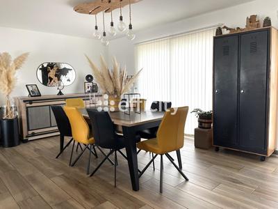 Maison - 169 m² - 8 pièces