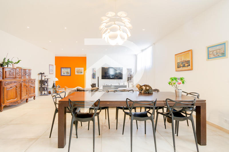 Appartement - 166 m² - 5 pièces