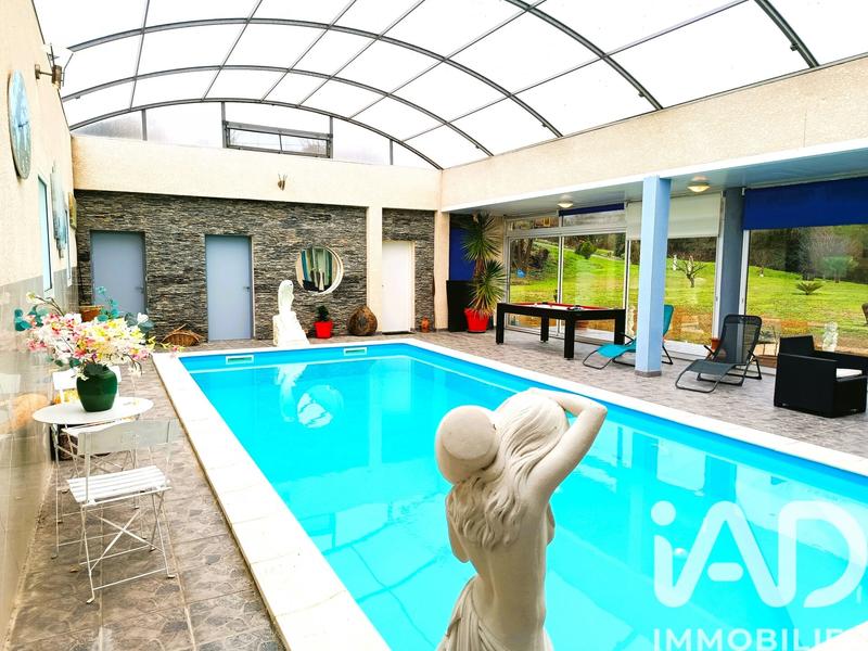 Maison de maîtres - 294 m² - 6 pièces