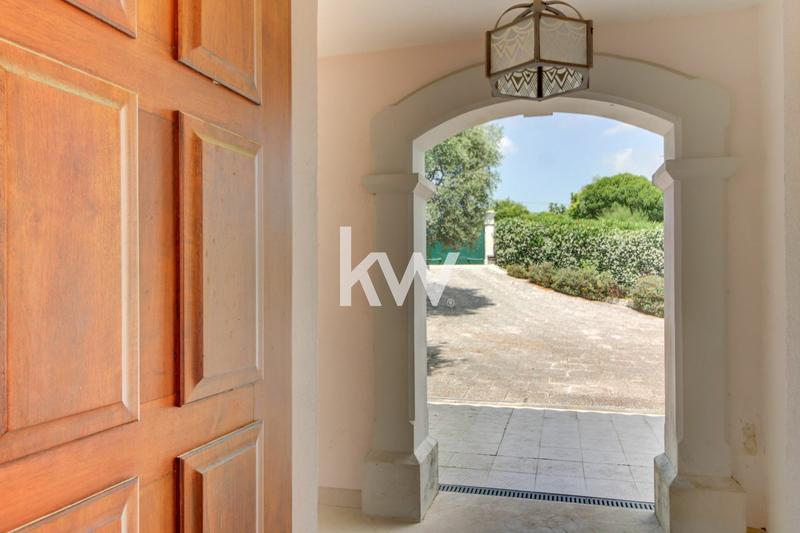 Maison - 225 m² - 8 pièces