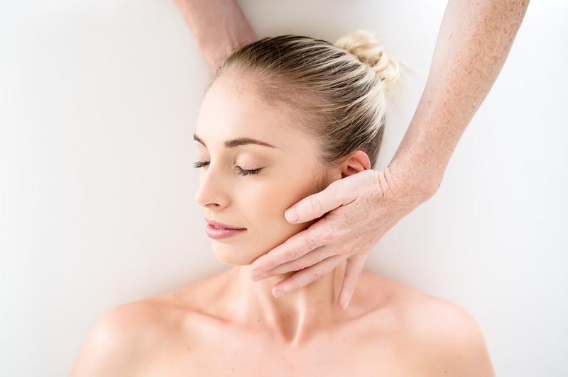 Emilie Brunet Maquillage et Coiffure à domicile