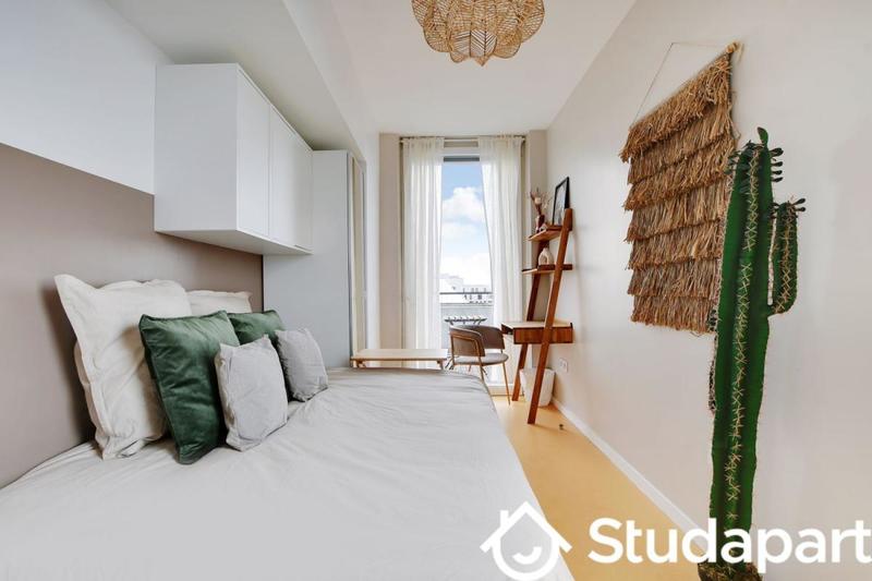 Chambre - 11 m² - 1 pièce