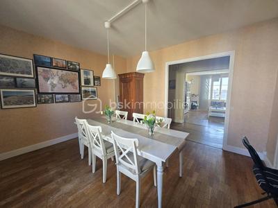 Appartement - 99 m² - 4 pièces