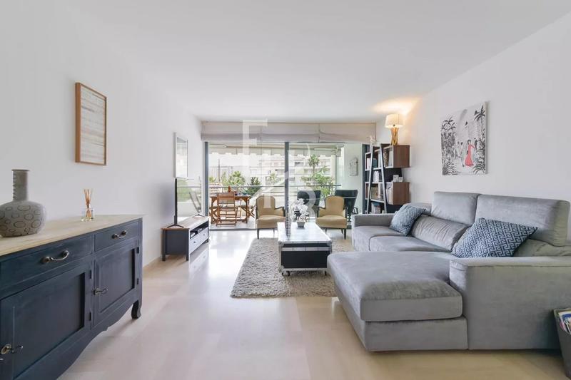 Appartement - 77 m² - 3 pièces