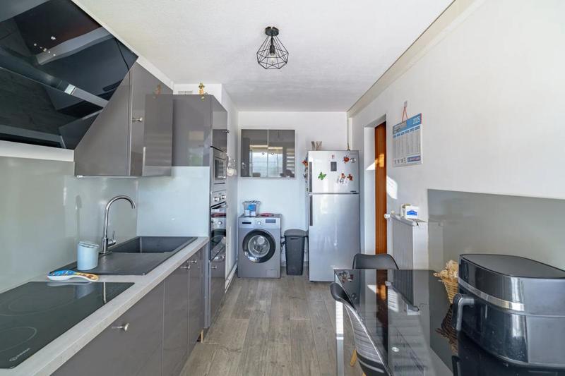 Appartement - 79 m² - 4 pièces