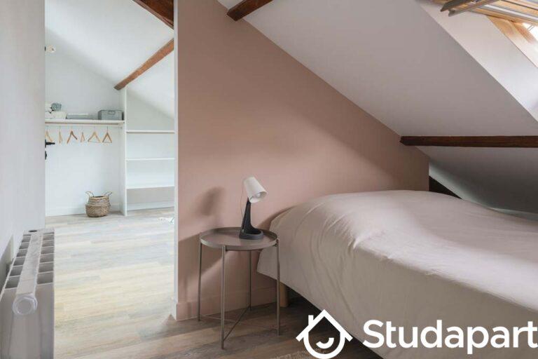 Chambre - 13 m² - 1 pièce