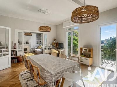 Appartement - 110 m² - 4 pièces