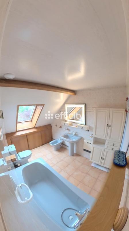 Pavillon - 121 m² - 7 pièces