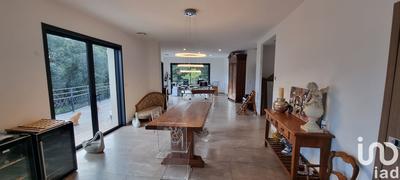 Maison - 200 m² - 5 pièces