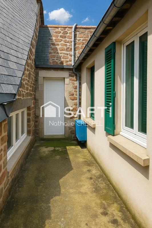 Maison - 240 m² - 11 pièces