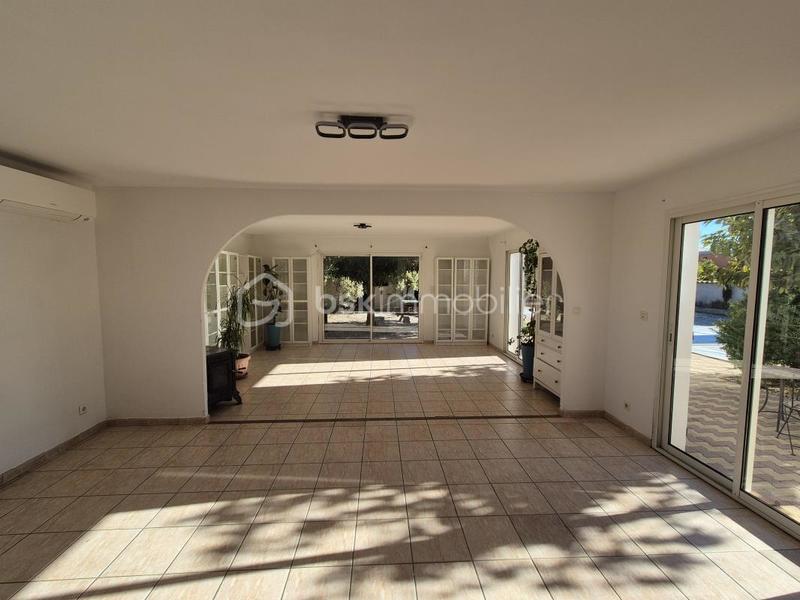 Maison traditionnelle - 180 m² - 7 pièces