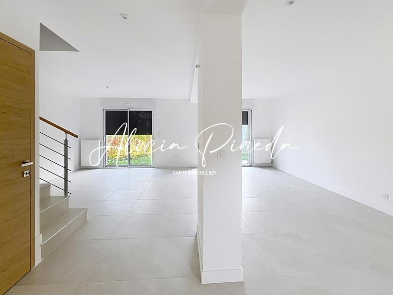 Maison - 97 m² - 5 pièces