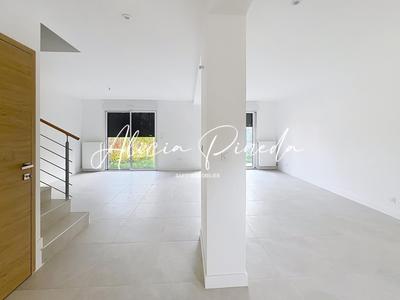 Maison - 97 m² - 5 pièces